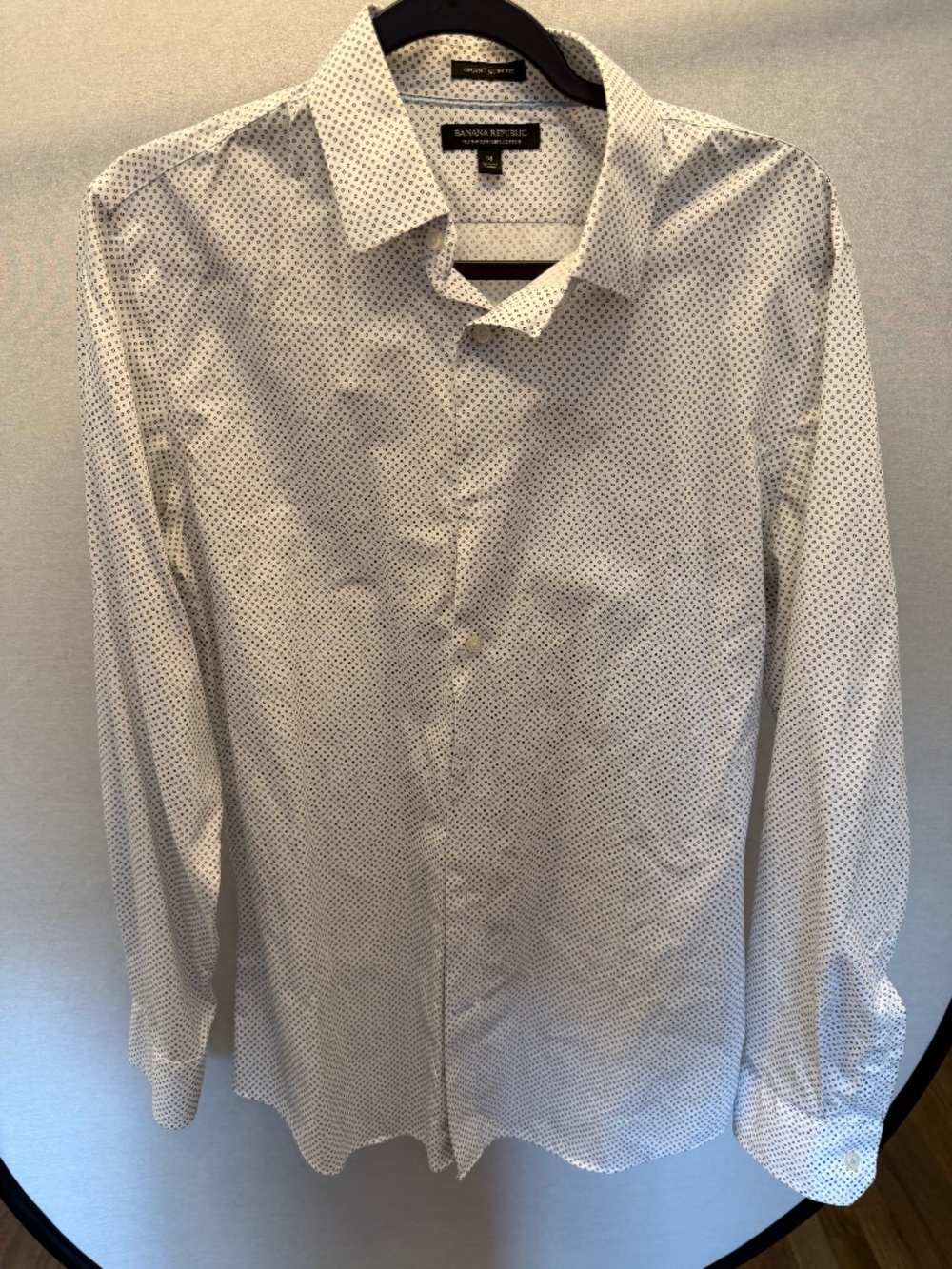 Banana Republic Grant Slim Fit Men’s Medium White Blue Geo Print Shirt